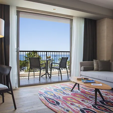 Rezort Acanthus Cennet Barut Collection