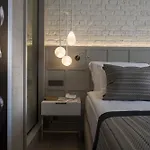 Acanthus Cennet Barut Collection