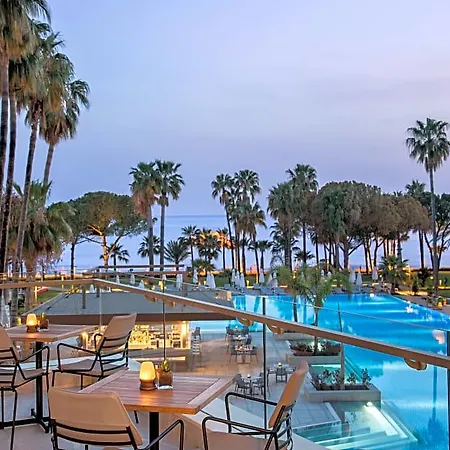 Feriested Acanthus Cennet Barut Collection