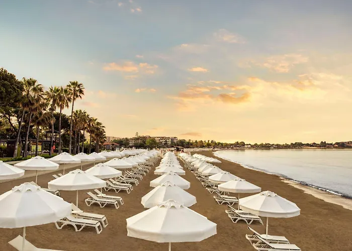 Resort Acanthus Cennet Barut Collection Side