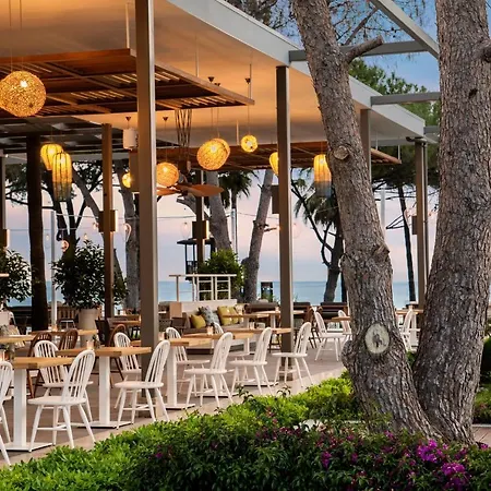 منتجع Acanthus Cennet Barut Collection 5*