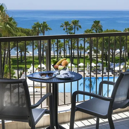 Acanthus Cennet Barut Collection